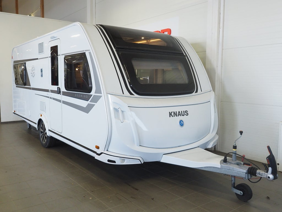 Knaus Südwind 580 UE 60 Years Edition ALDE Solcell Låga långbäddar, bild 1 av 19