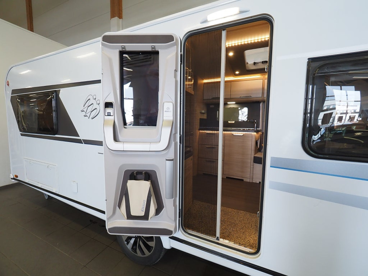 Knaus Südwind 580 UE 60 Years Edition ALDE Solcell Låga långbäddar, bild 5 av 19