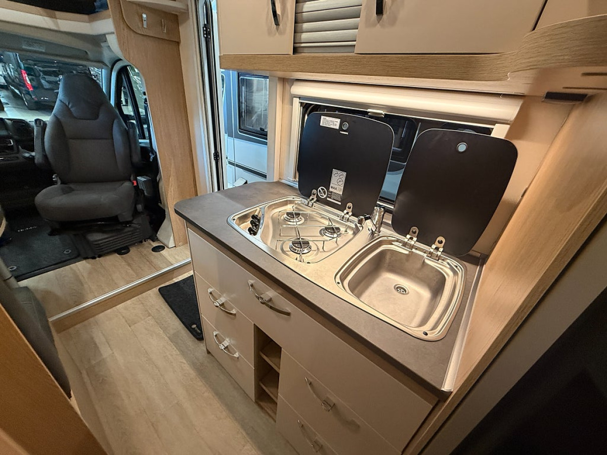 Hobby Optima V 65 GE Edition F *Långbädd*, bild 13 av 17