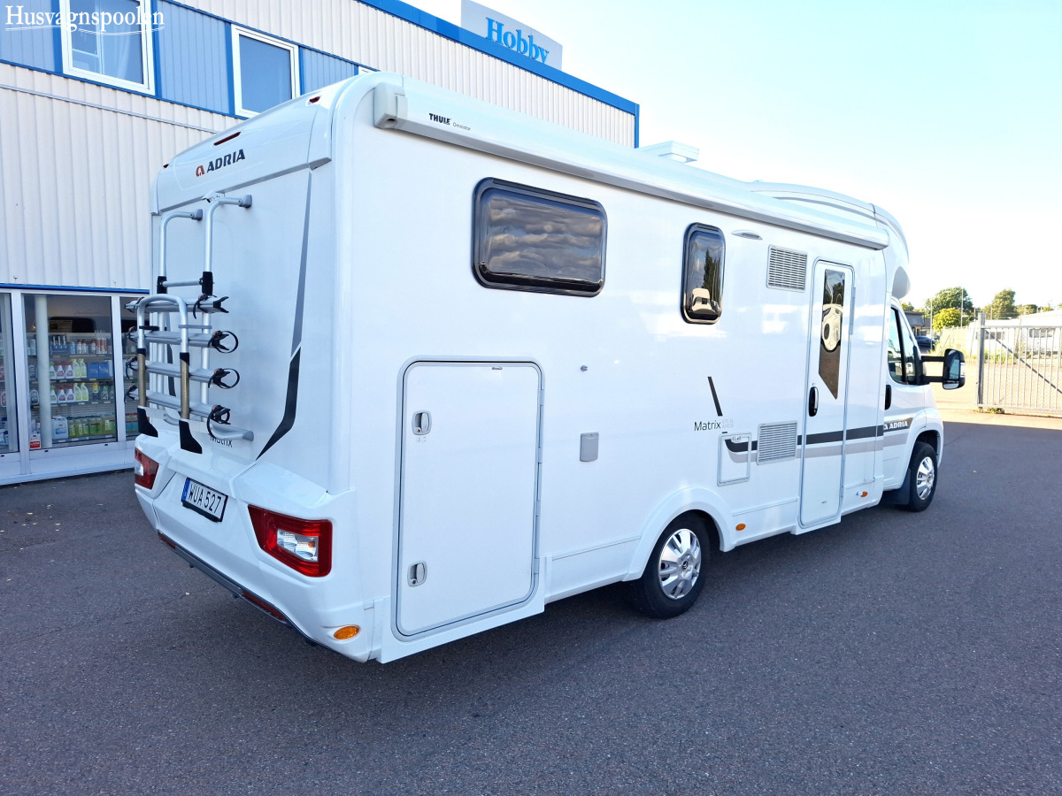 Adria MATRIX M 670SL Långbäddar, Taksäng, Cykelställ, bild 3 av 17