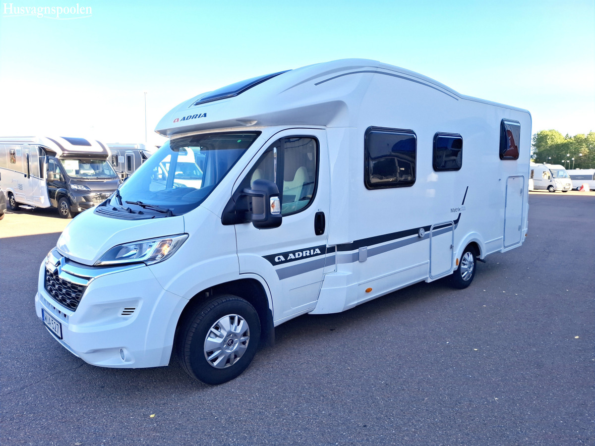 Adria MATRIX M 670SL Långbäddar, Taksäng, Cykelställ, bild 4 av 17