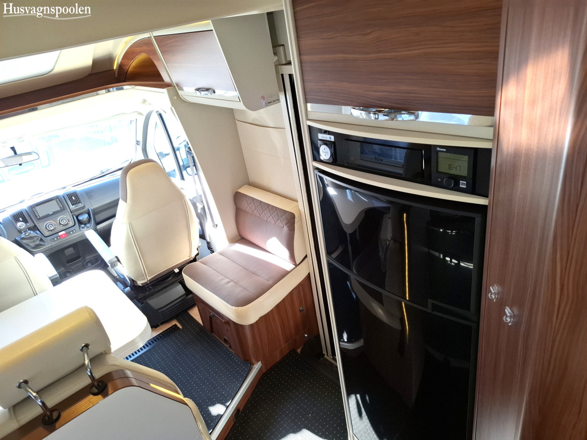 Adria MATRIX M 670SL Långbäddar, Taksäng, Cykelställ, bild 14 av 17