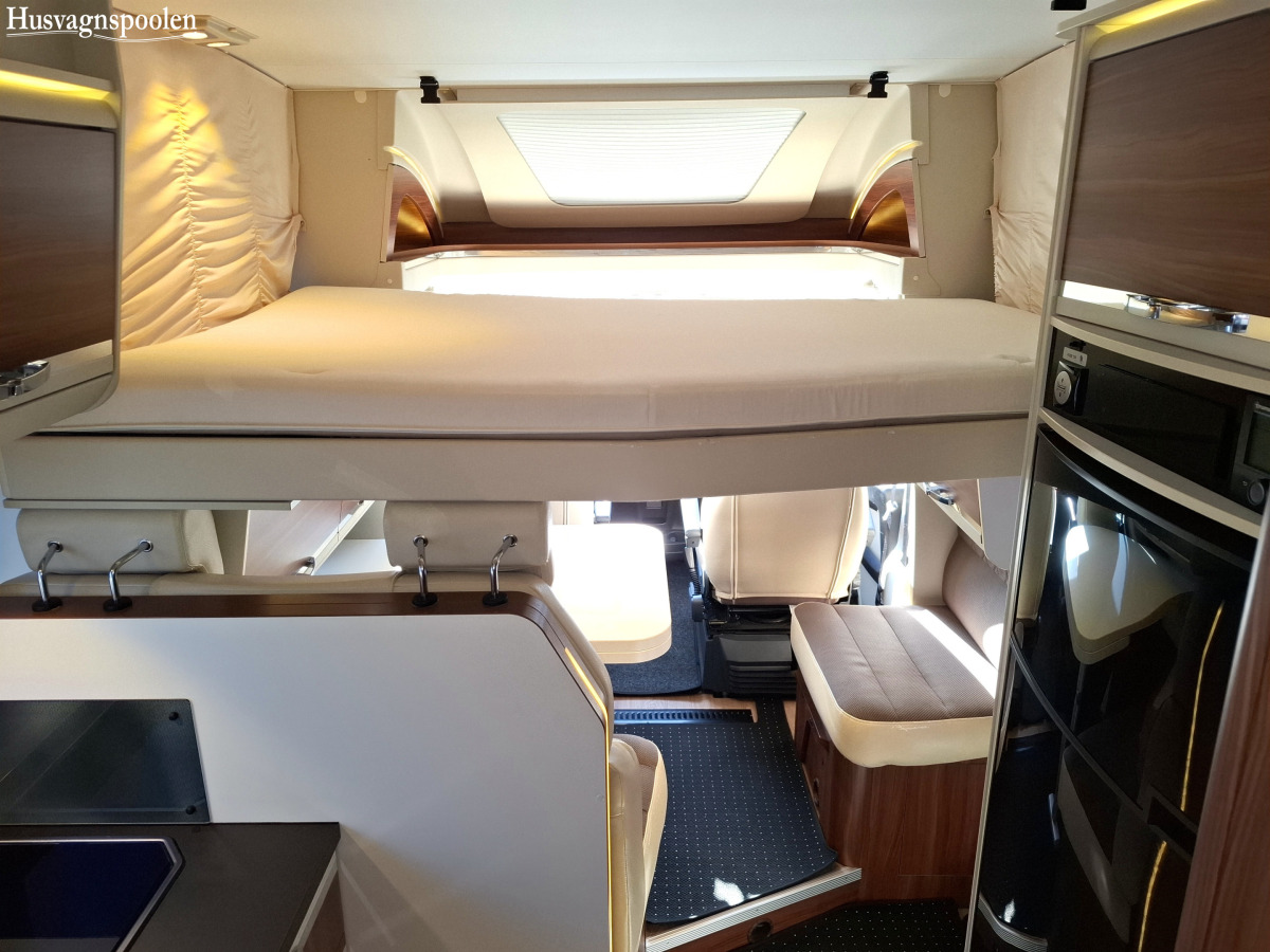 Adria MATRIX M 670SL Långbäddar, Taksäng, Cykelställ, bild 15 av 17