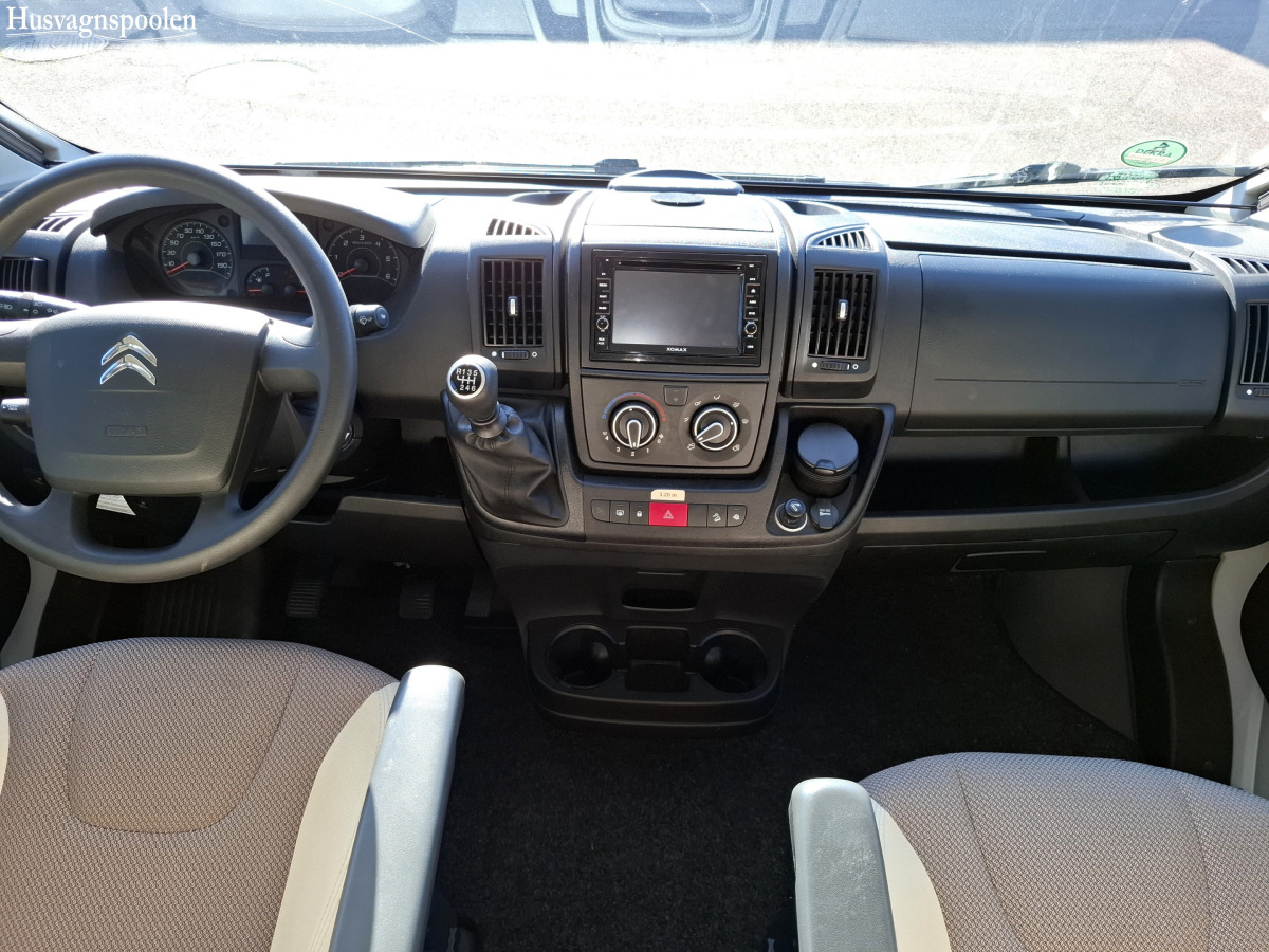 Adria MATRIX M 670SL Långbäddar, Taksäng, Cykelställ, bild 16 av 17