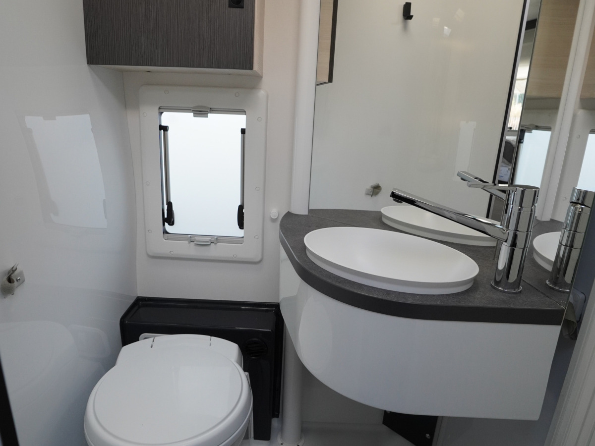 Chausson 627 GA 2xAC Solcell, bild 9 av 18
