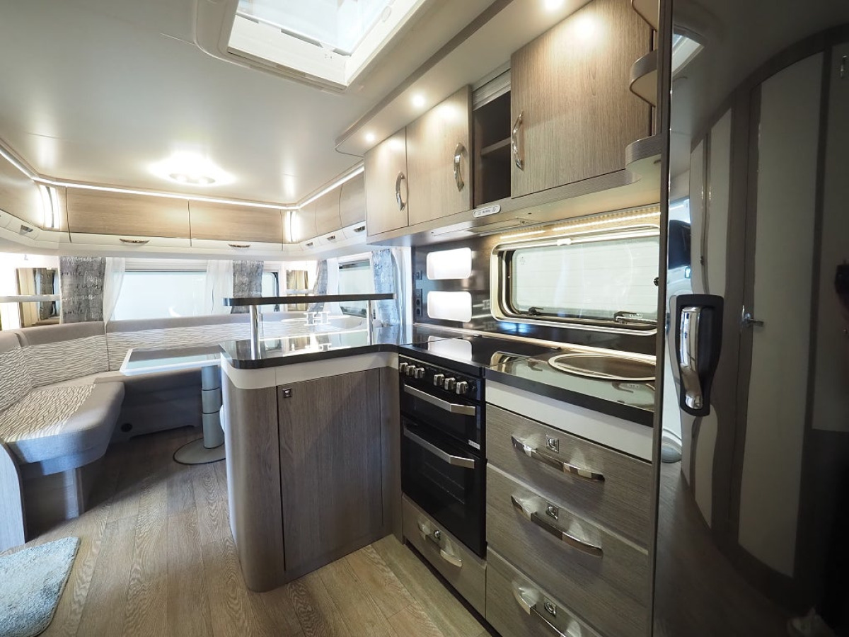 Hobby Prestige 620 CL ALDE I Golvvärme I Markis, bild 5 av 16