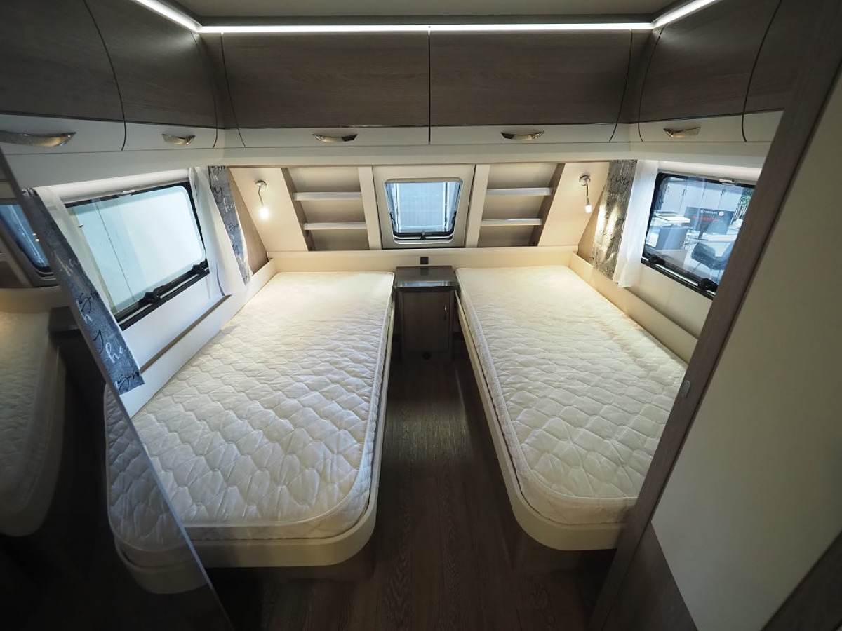 Hobby Prestige 620 CL ALDE I Golvvärme I Markis, bild 8 av 16