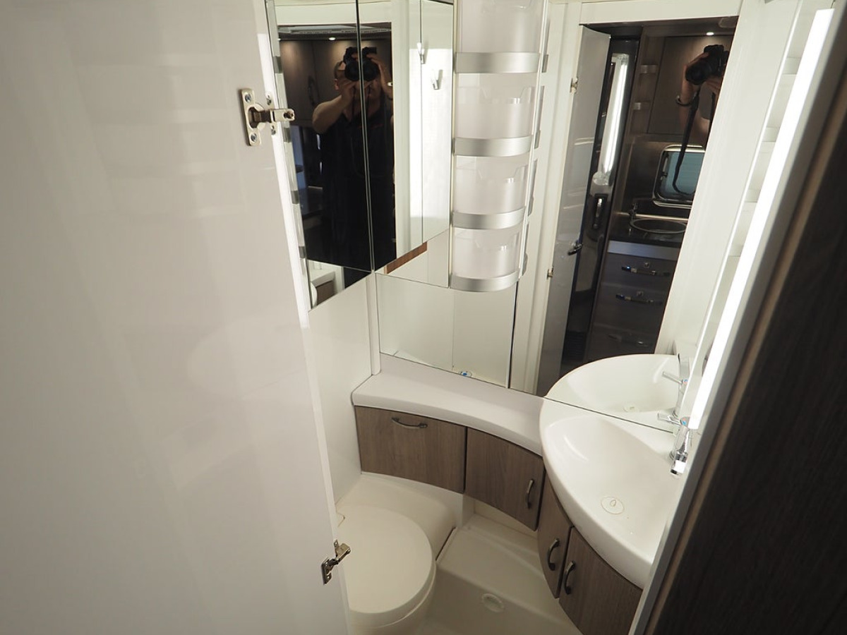 Hobby Prestige 620 CL ALDE I Golvvärme I Markis, bild 10 av 16
