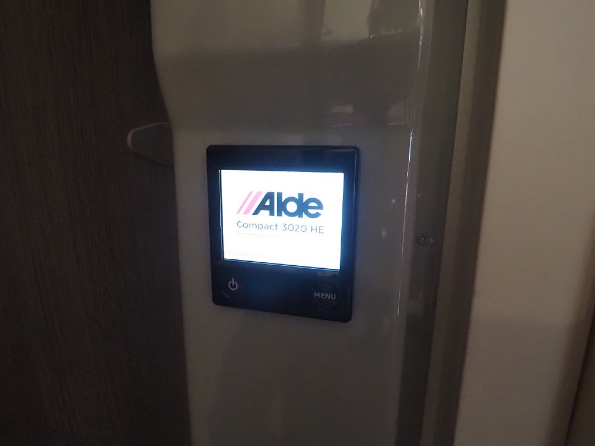 Hobby Prestige 620 CL ALDE I Golvvärme I Markis, bild 14 av 16