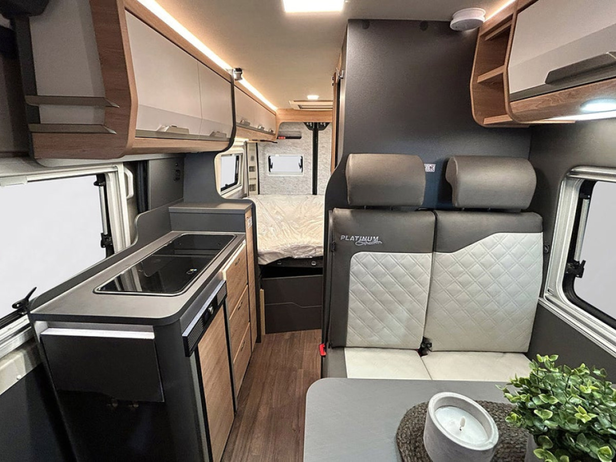Knaus BOXLIFE 600 ME AUTOMAT ADAPTIV FARTHÅLLARE LÅNGBÄDDAR, bild 7 av 43