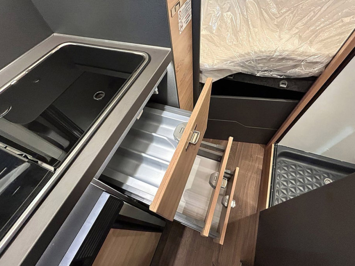 Knaus BOXLIFE 600 ME AUTOMAT ADAPTIV FARTHÅLLARE LÅNGBÄDDAR, bild 20 av 43