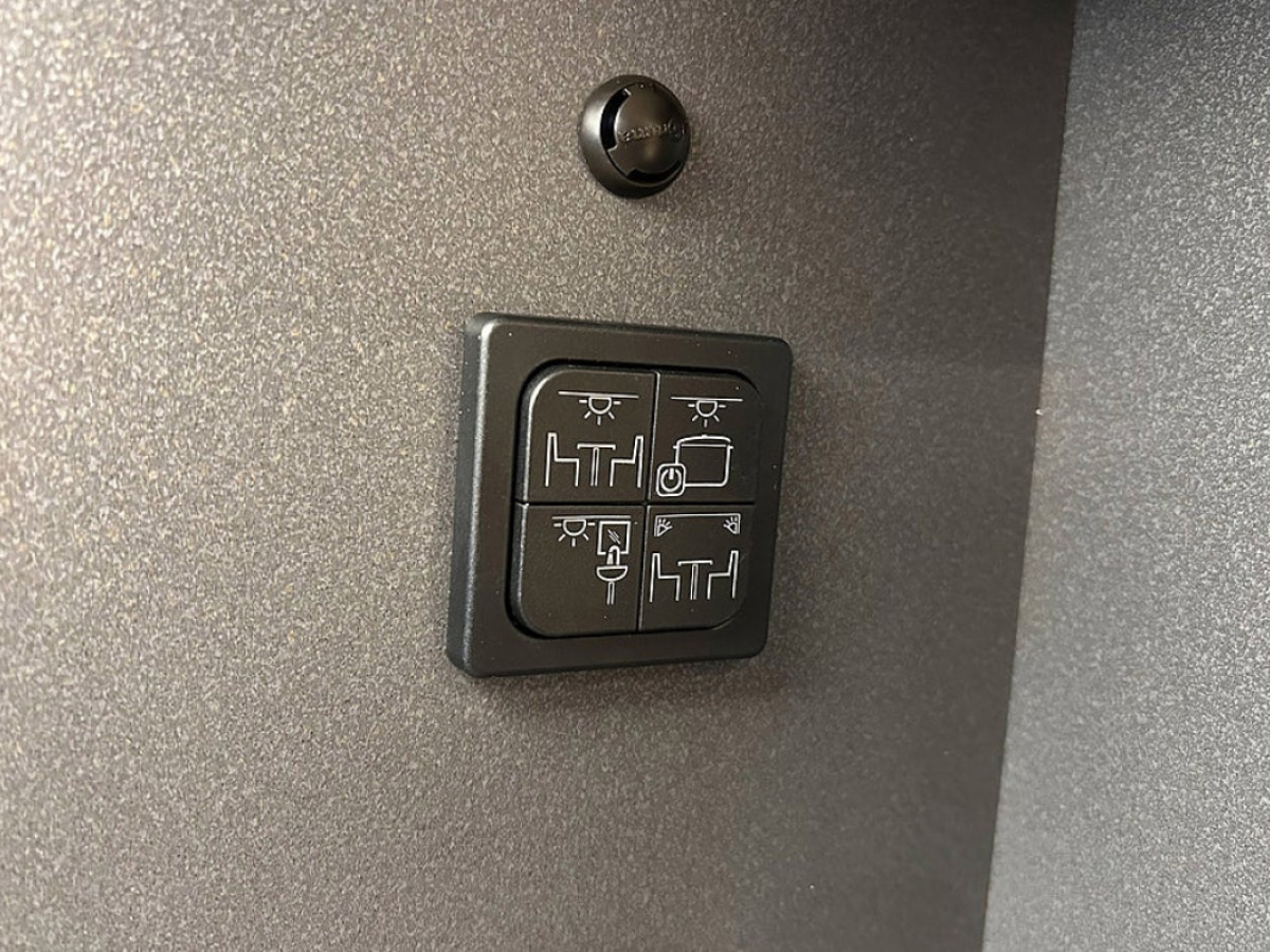 Knaus BOXLIFE 600 ME AUTOMAT ADAPTIV FARTHÅLLARE LÅNGBÄDDAR, bild 35 av 43