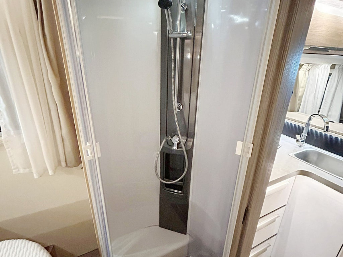 Knaus Sky I 700 LX AUTOMAT QUEENBED, bild 20 av 37