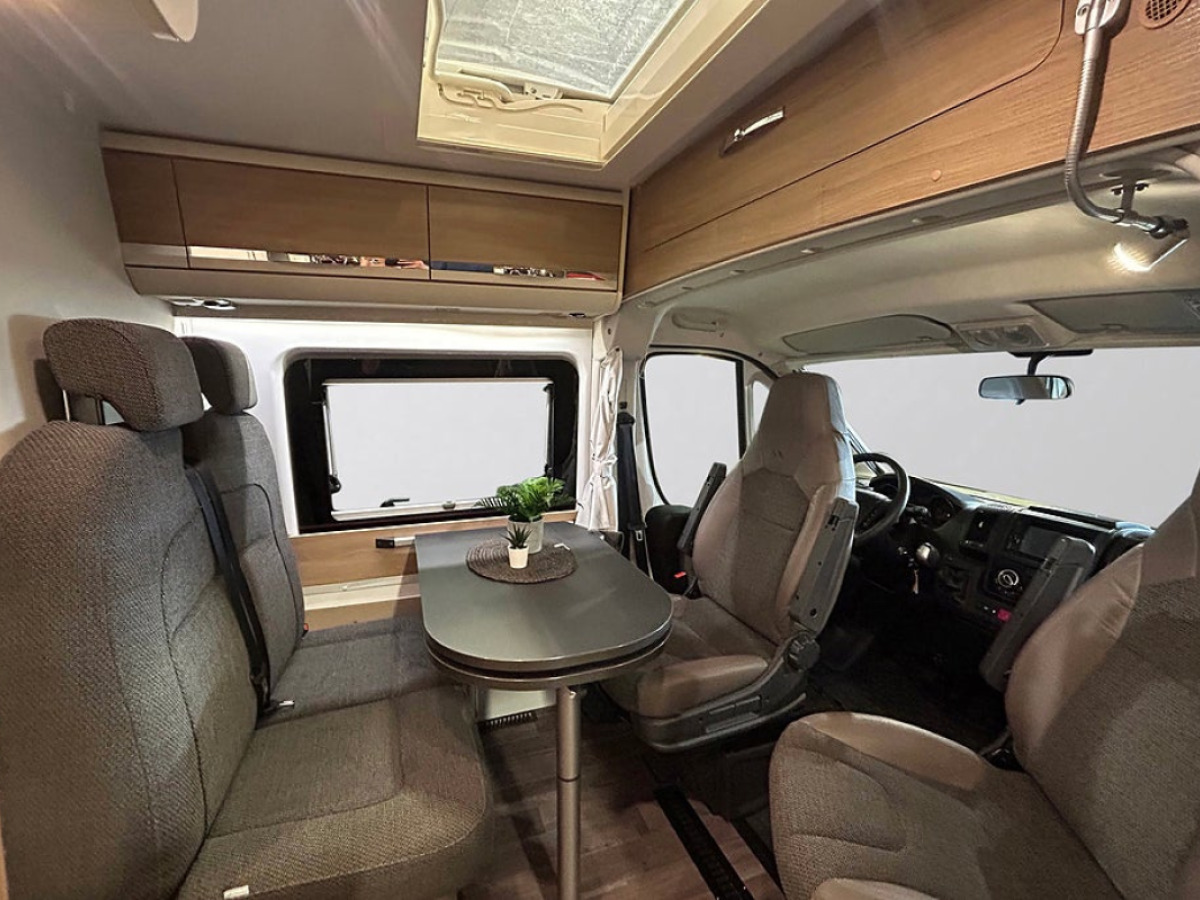 Adria Twin 600 SP SUPREME 150hk AUTOMAT ALDE Solcell Cykelställ, bild 5 av 34