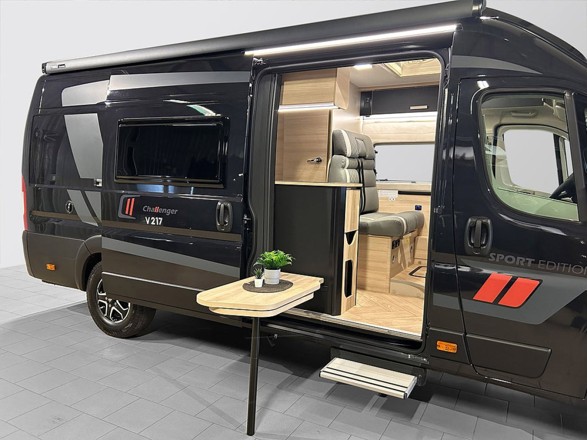 CHALLENGER V217 SPORT 180HK AUTOMAT Långbädd ADAPTIV FARTHÅLLARE DIESELVÄ, bild 5 av 43