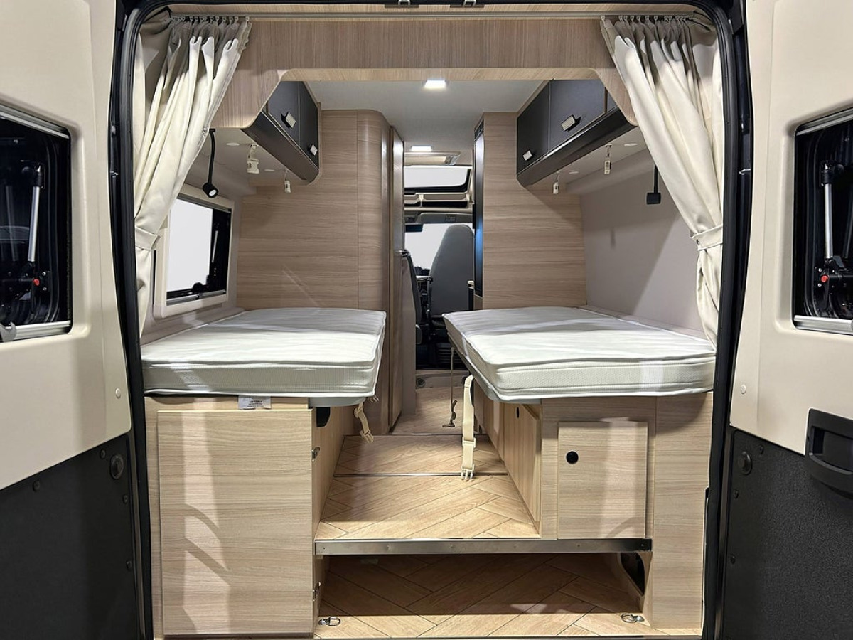 CHALLENGER V217 SPORT 180HK AUTOMAT Långbädd ADAPTIV FARTHÅLLARE DIESELVÄ, bild 7 av 43