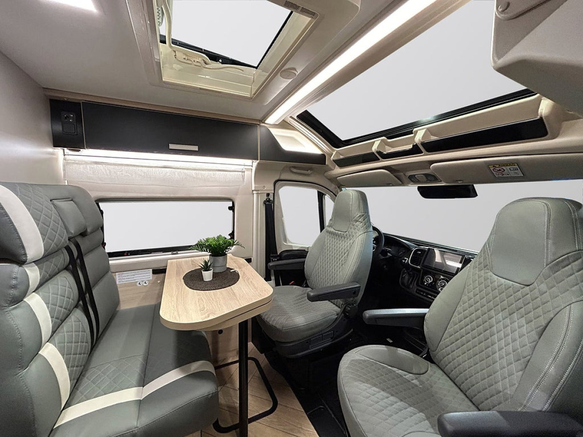 CHALLENGER V217 SPORT 180HK AUTOMAT Långbädd ADAPTIV FARTHÅLLARE DIESELVÄ, bild 11 av 43