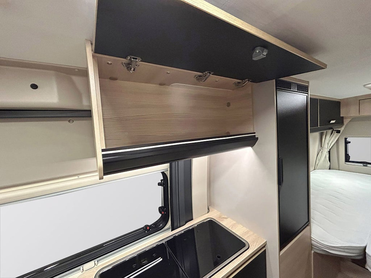 CHALLENGER V217 SPORT 180HK AUTOMAT Långbädd ADAPTIV FARTHÅLLARE DIESELVÄ, bild 16 av 43