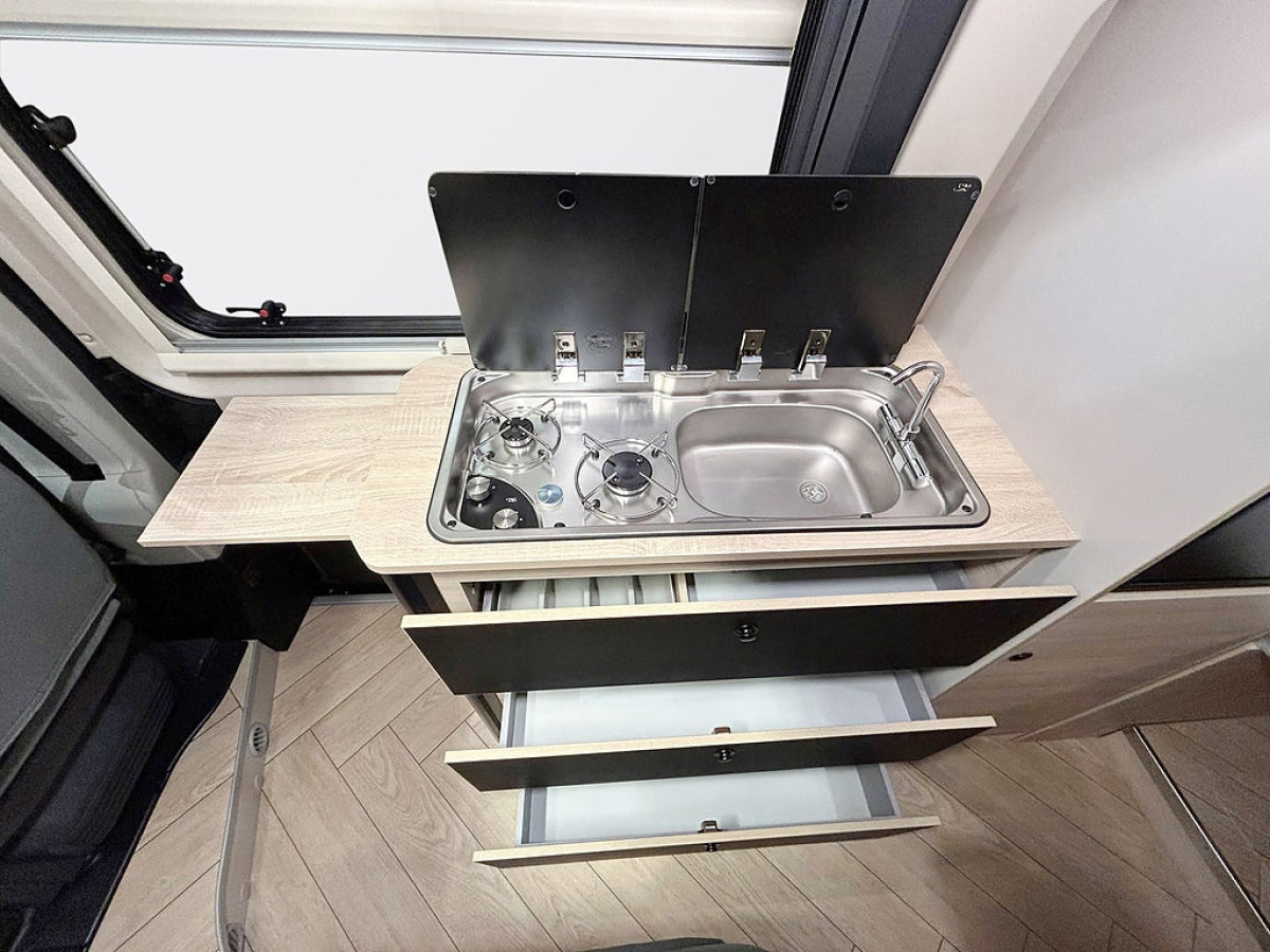 CHALLENGER V217 SPORT 180HK AUTOMAT Långbädd ADAPTIV FARTHÅLLARE DIESELVÄ, bild 19 av 43