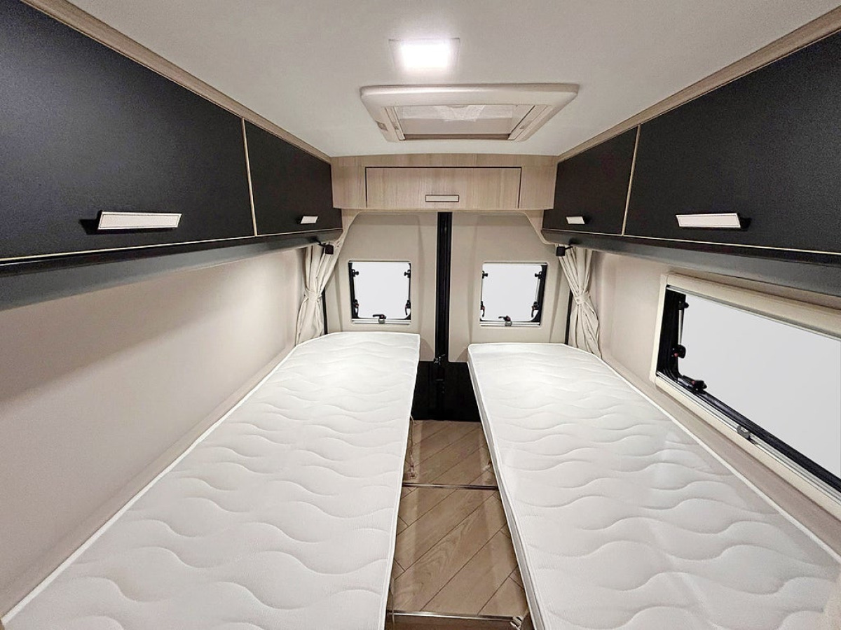 CHALLENGER V217 SPORT 180HK AUTOMAT Långbädd ADAPTIV FARTHÅLLARE DIESELVÄ, bild 23 av 43