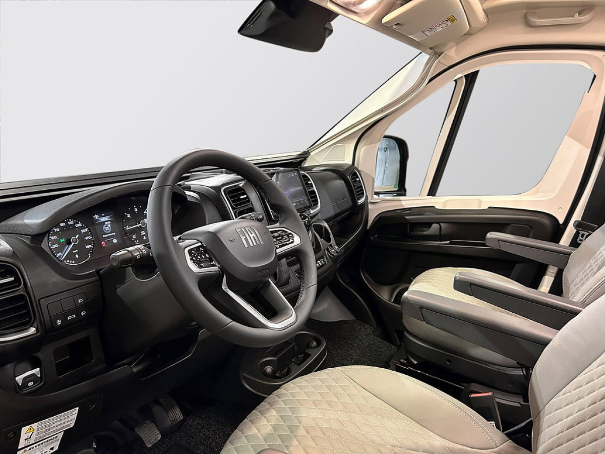CHALLENGER V217 SPORT 180HK AUTOMAT Långbädd ADAPTIV FARTHÅLLARE DIESELVÄ, bild 31 av 43