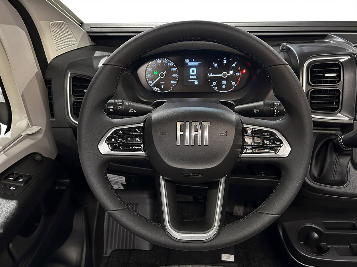 CHALLENGER V217 SPORT 180HK AUTOMAT Långbädd ADAPTIV FARTHÅLLARE DIESELVÄ, bild 32 av 43