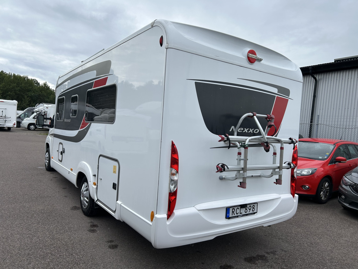 Bürstner Nexxo 720 Låga Långbäddar Toa bak 1 ägare, bild 3 av 22