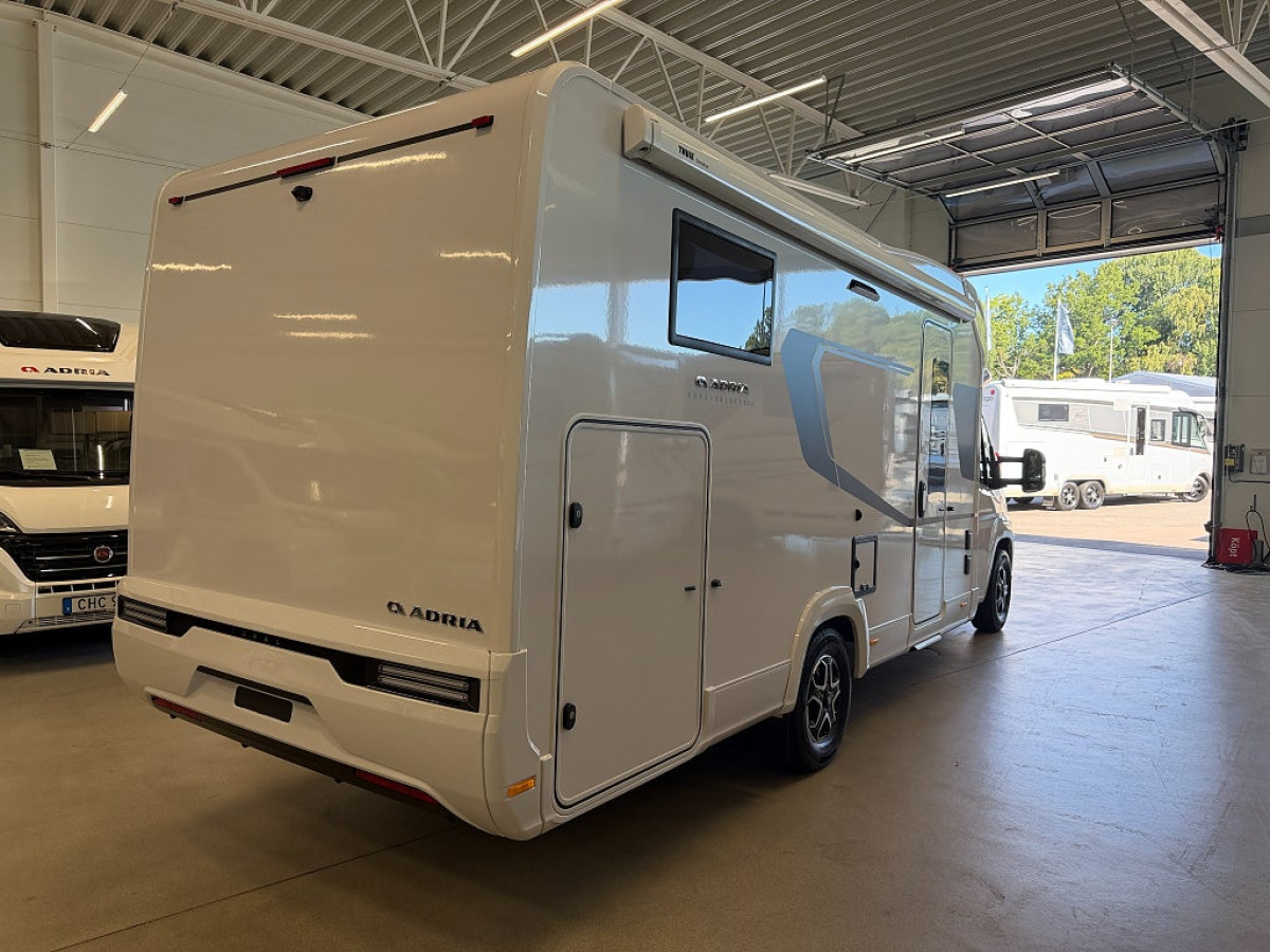 Adria Coral 670 SL Selekt *Dieselvärmare*Kompressorkyl*, bild 3 av 19