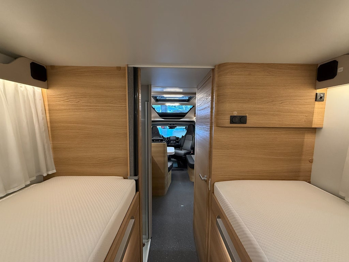 Adria Coral 670 SL Selekt *Dieselvärmare*Kompressorkyl*, bild 11 av 19