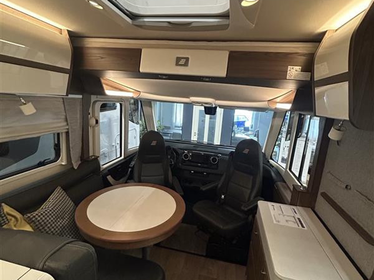 Hymer B890ML - Mercedes. Välvårdad bil med rätt utrustning för äventyr off grid., bild 20 av 21