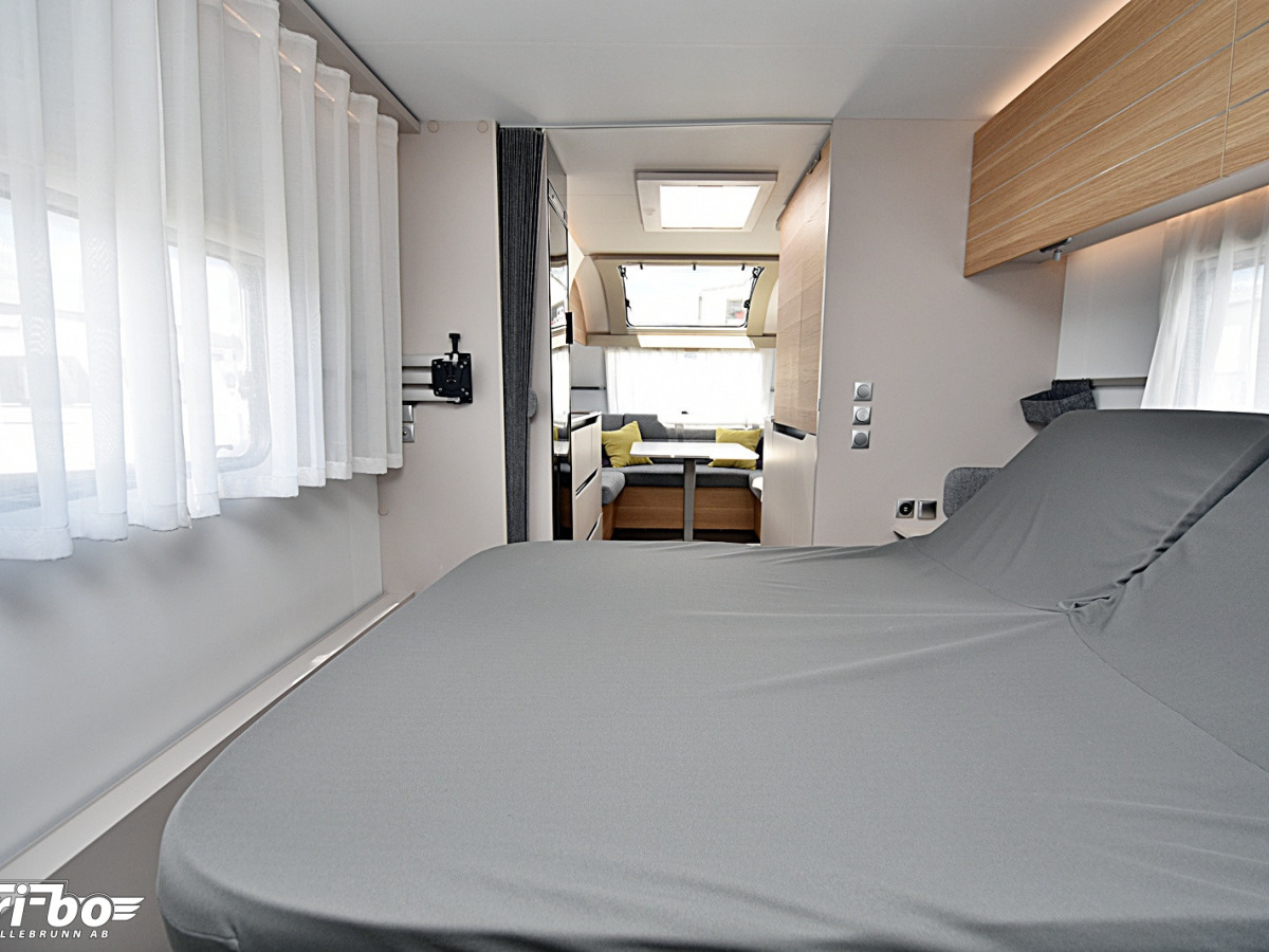 Adria 613 UT Adora, Queenbed, bild 15 av 25