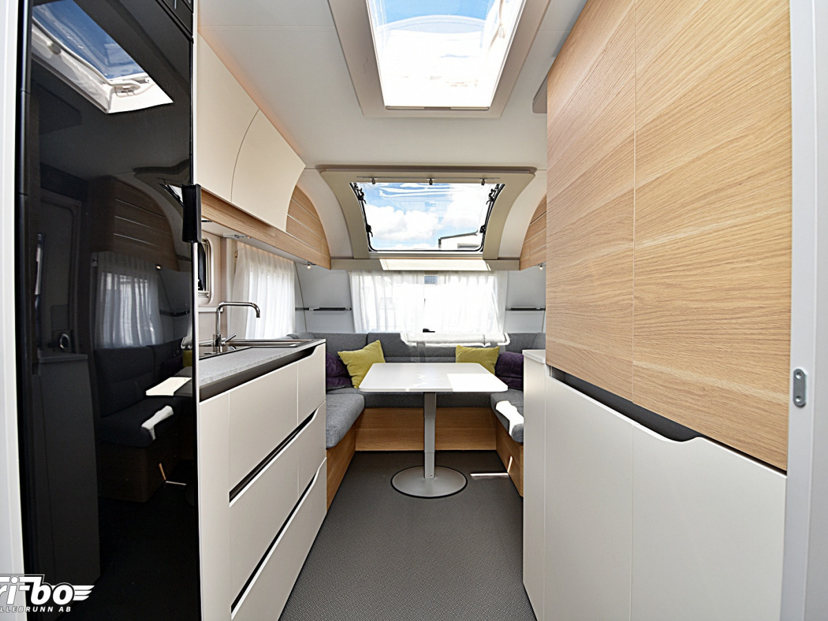 Adria 613 UT Adora, Queenbed, bild 17 av 25