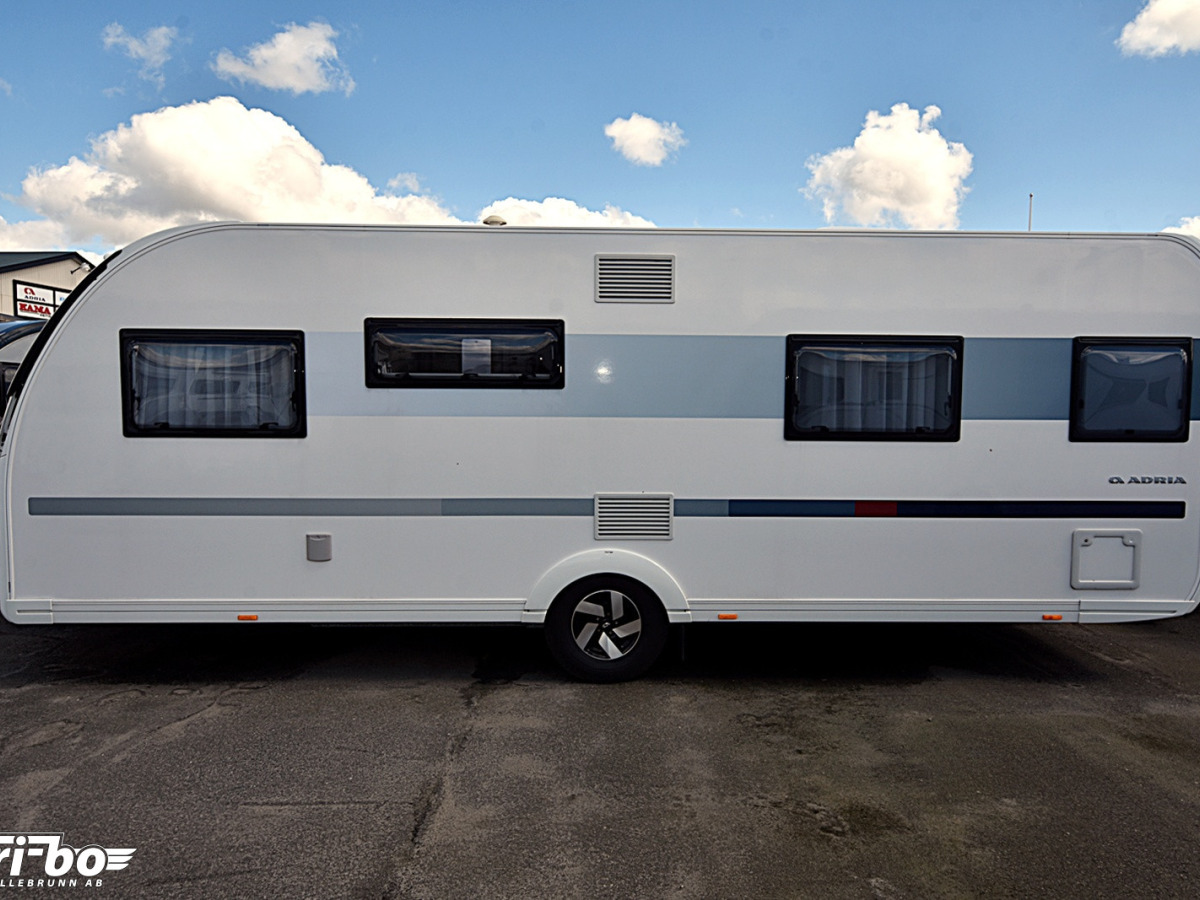 Adria 613 UT Adora, Queenbed, bild 24 av 25