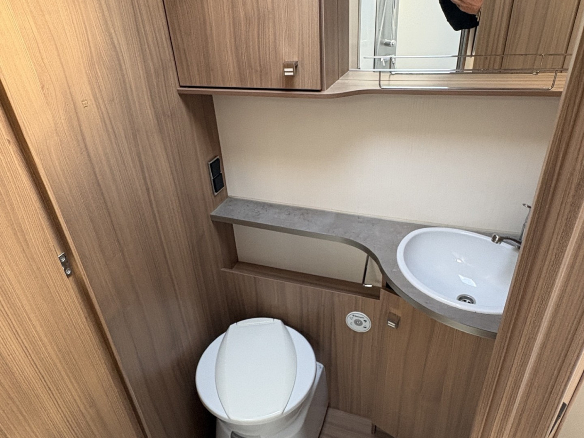 Pilote P746 C (Queensbed), bild 9 av 12