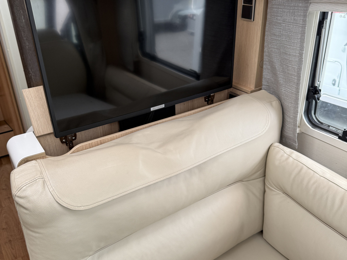 Hymer B 780 ML / AUTOMAT / ALDE / LÅNGBÄDDAR / MERCEDES, bild 11 av 28