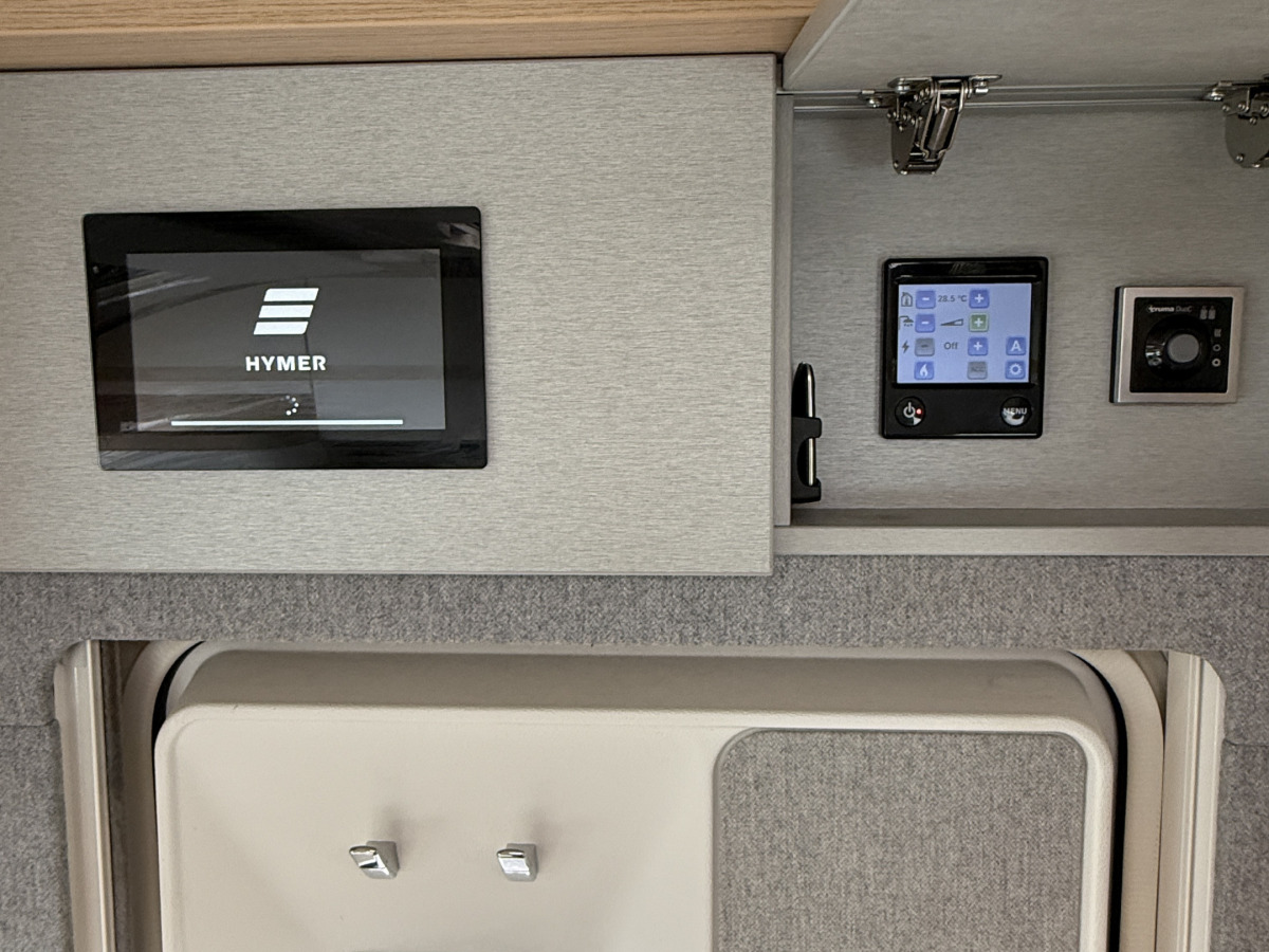 Hymer B 780 ML / AUTOMAT / ALDE / LÅNGBÄDDAR / MERCEDES, bild 13 av 28