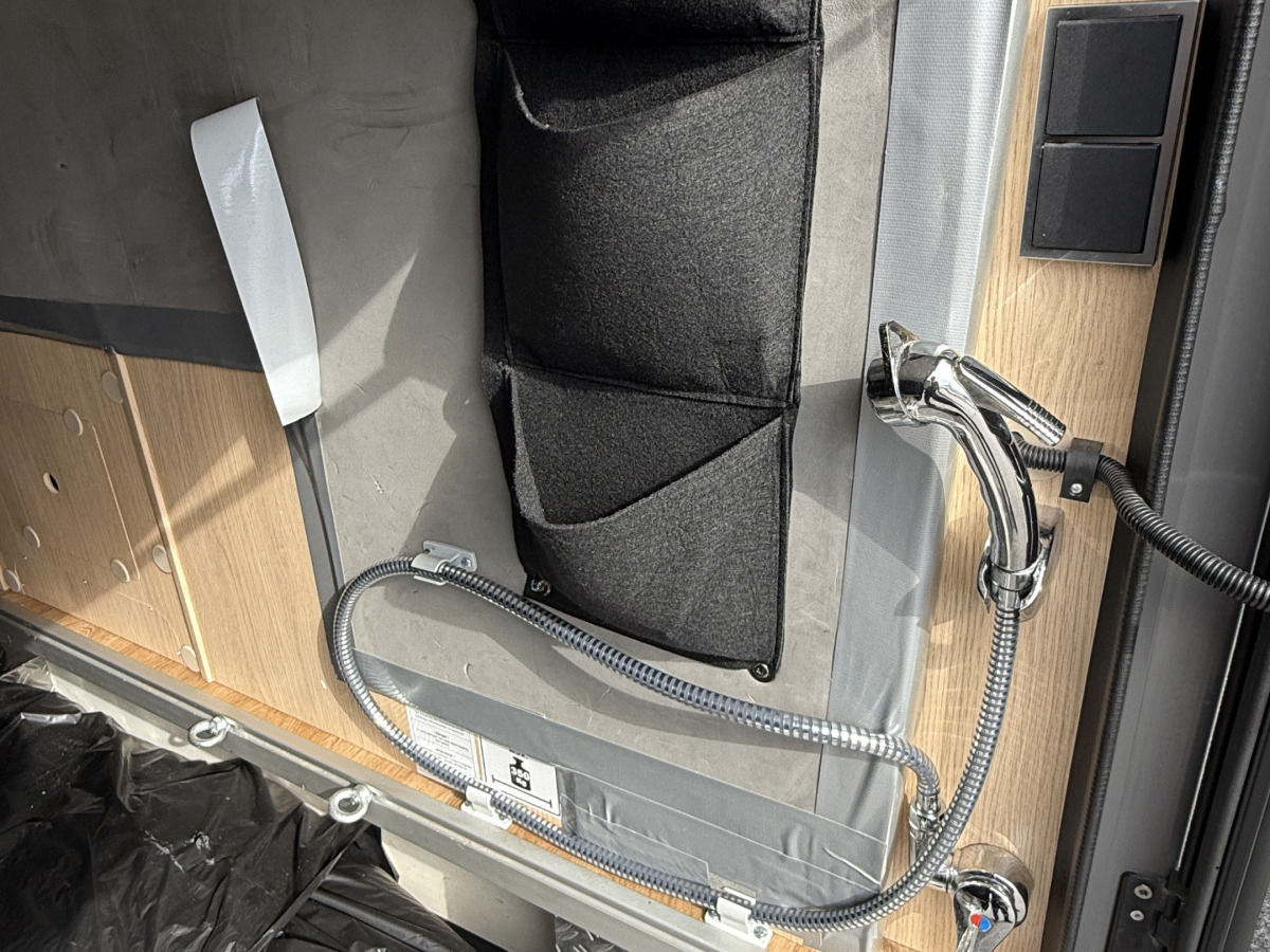 Hymer B 780 ML / AUTOMAT / ALDE / LÅNGBÄDDAR / MERCEDES, bild 25 av 28