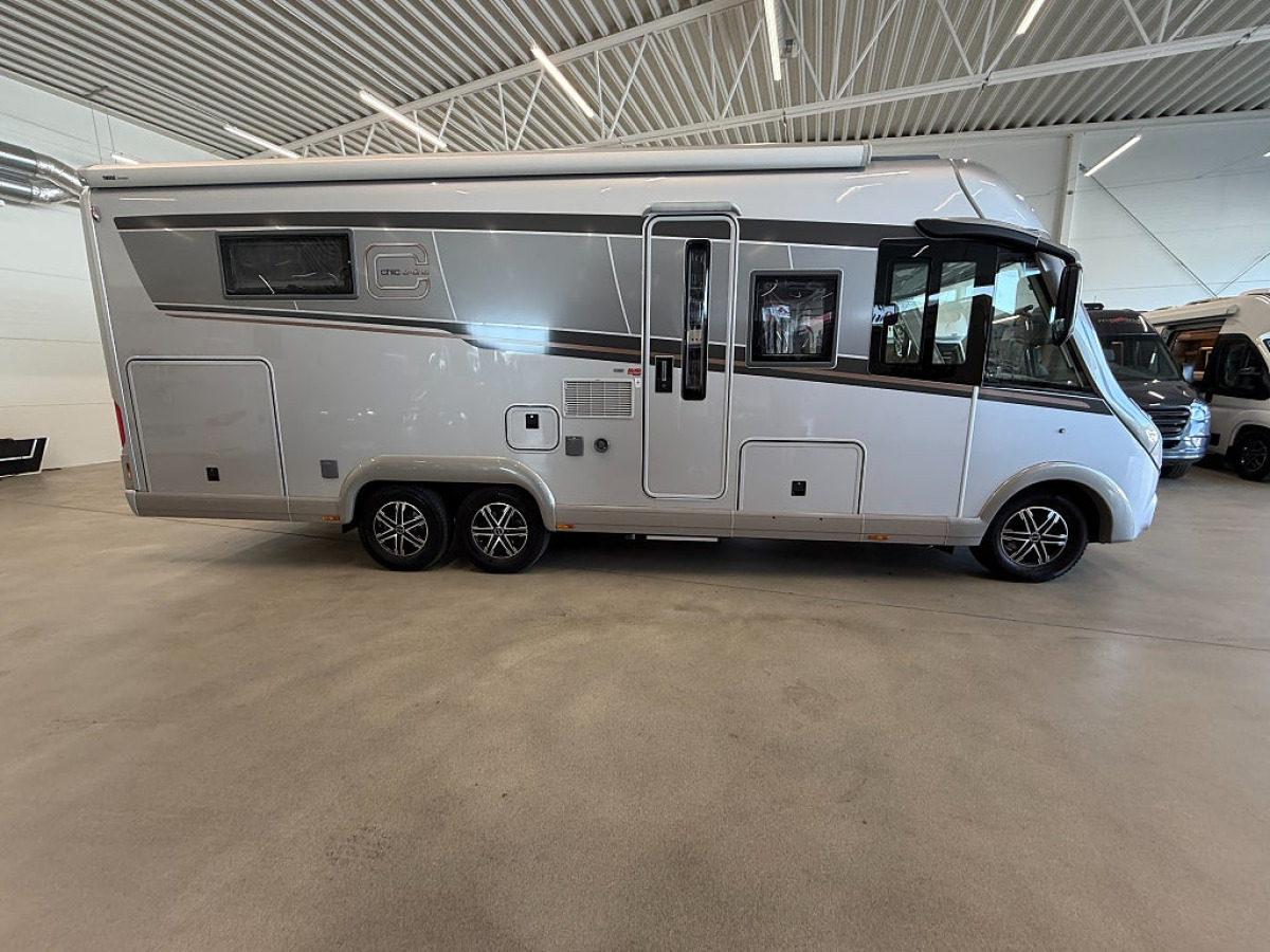 Carthago Chic e-line I 51 QB *Hydrauliska Stödben*AC*, bild 2 av 22