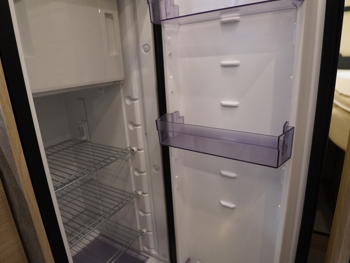 Rapido V68, Automat, 2xAC, 2xSolcell, bild 10 av 22