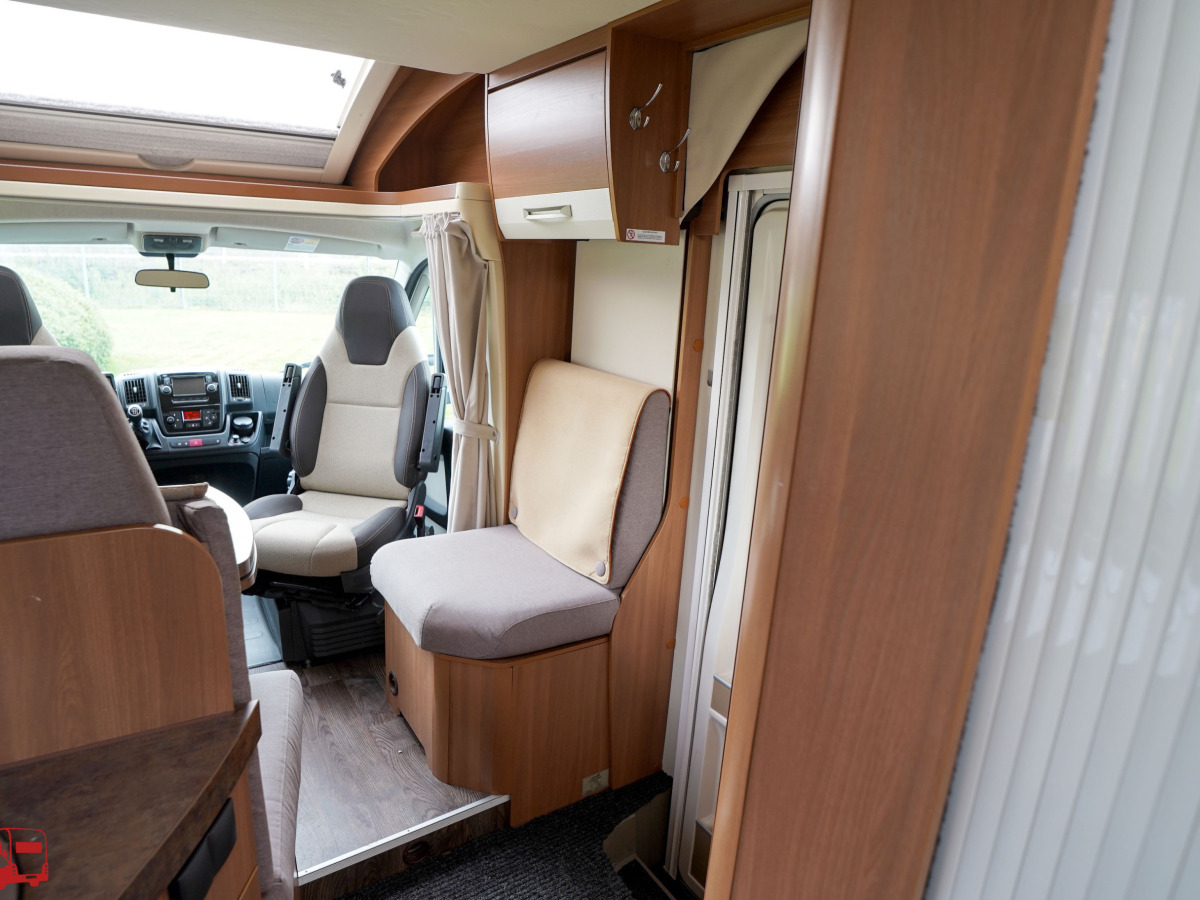 Eura Mobil PROFILA ONE 690 QB Queenbädd Taksäng, bild 17 av 43