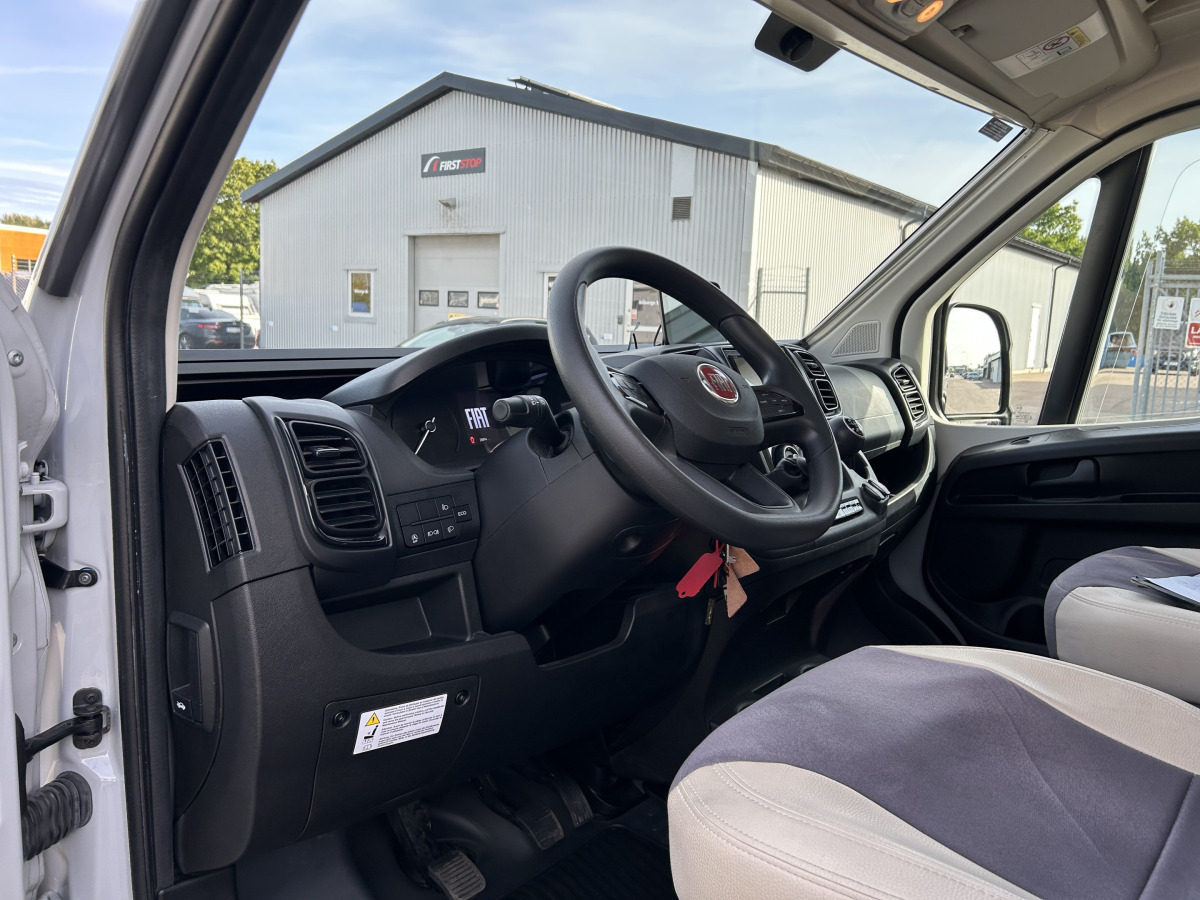 Challenger V217 Road Edition Långbäddar 160 hk, bild 5 av 22