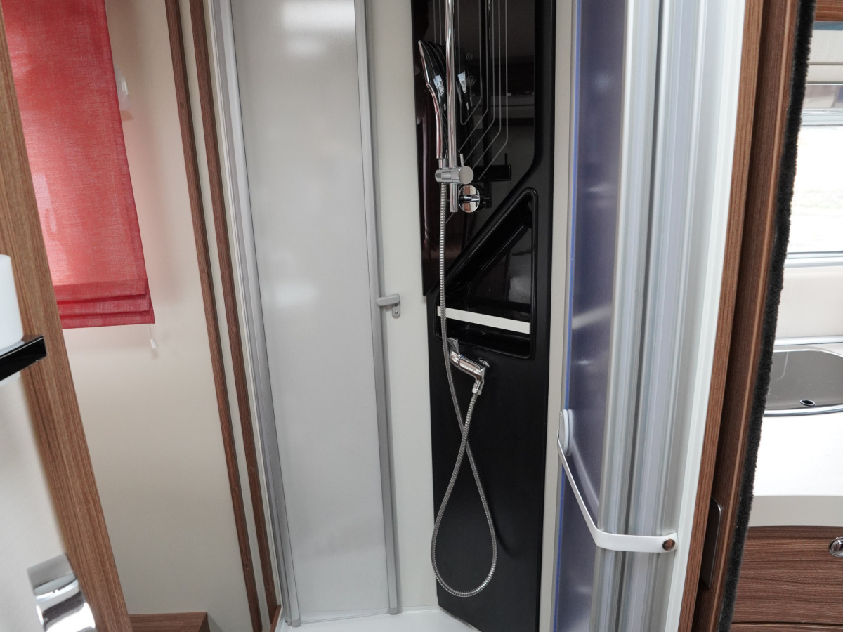 Eura Mobil IL 725 QB, bild 13 av 25