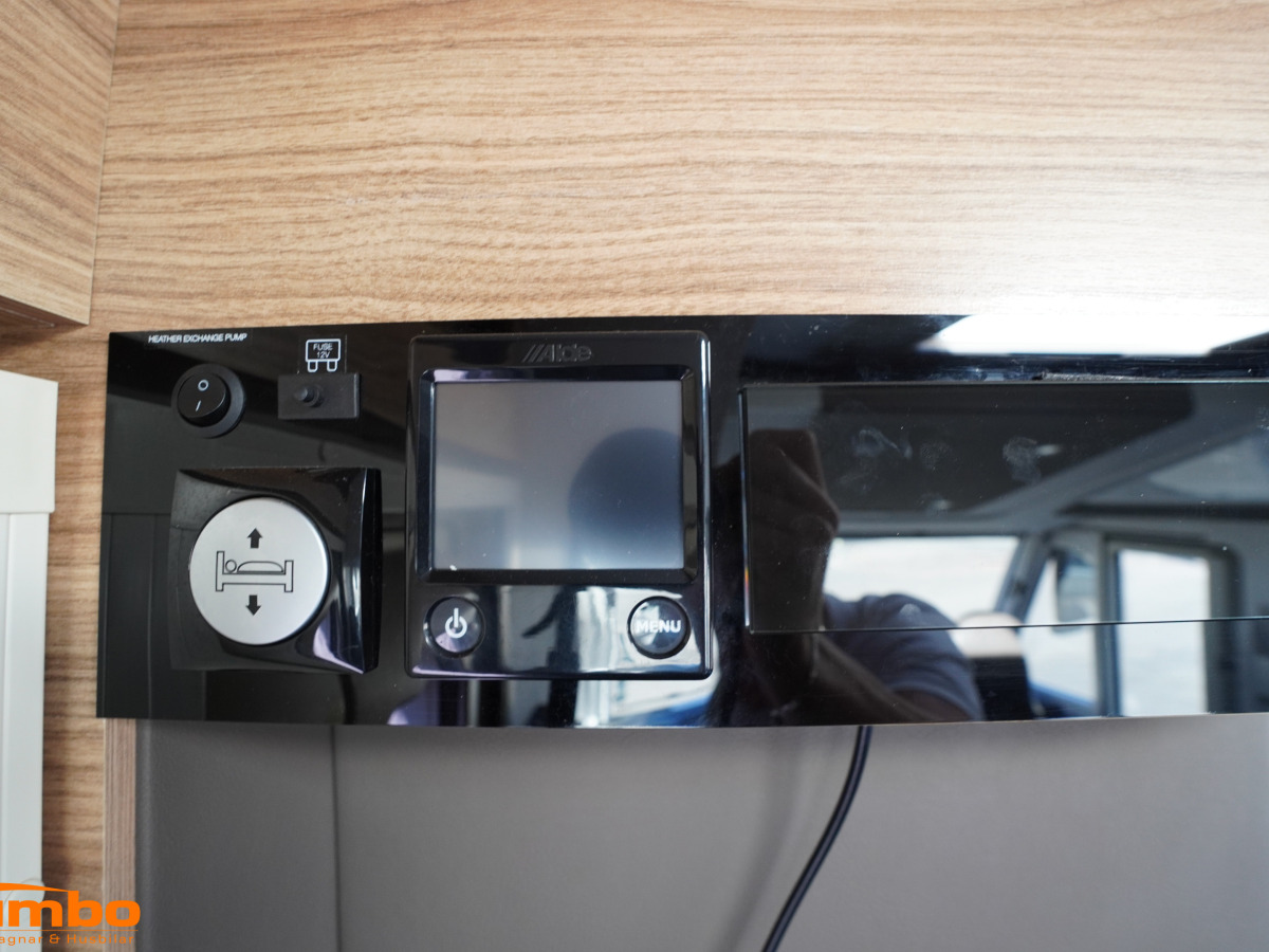 Adria SONIC SUPREME I 810SC 177hk Hydraulben Solcell, bild 24 av 30