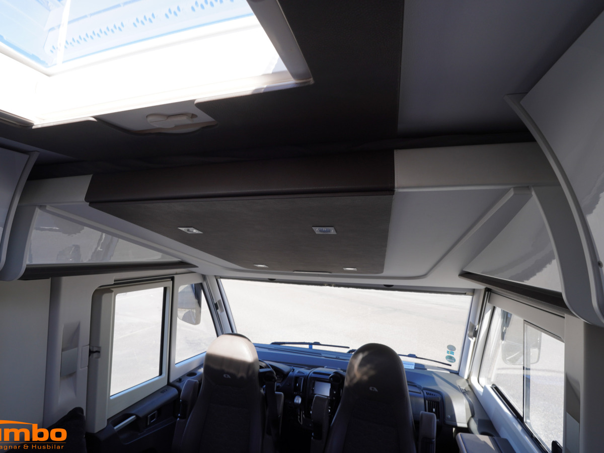 Adria SONIC SUPREME I 810SC 177hk Hydraulben Solcell, bild 8 av 30