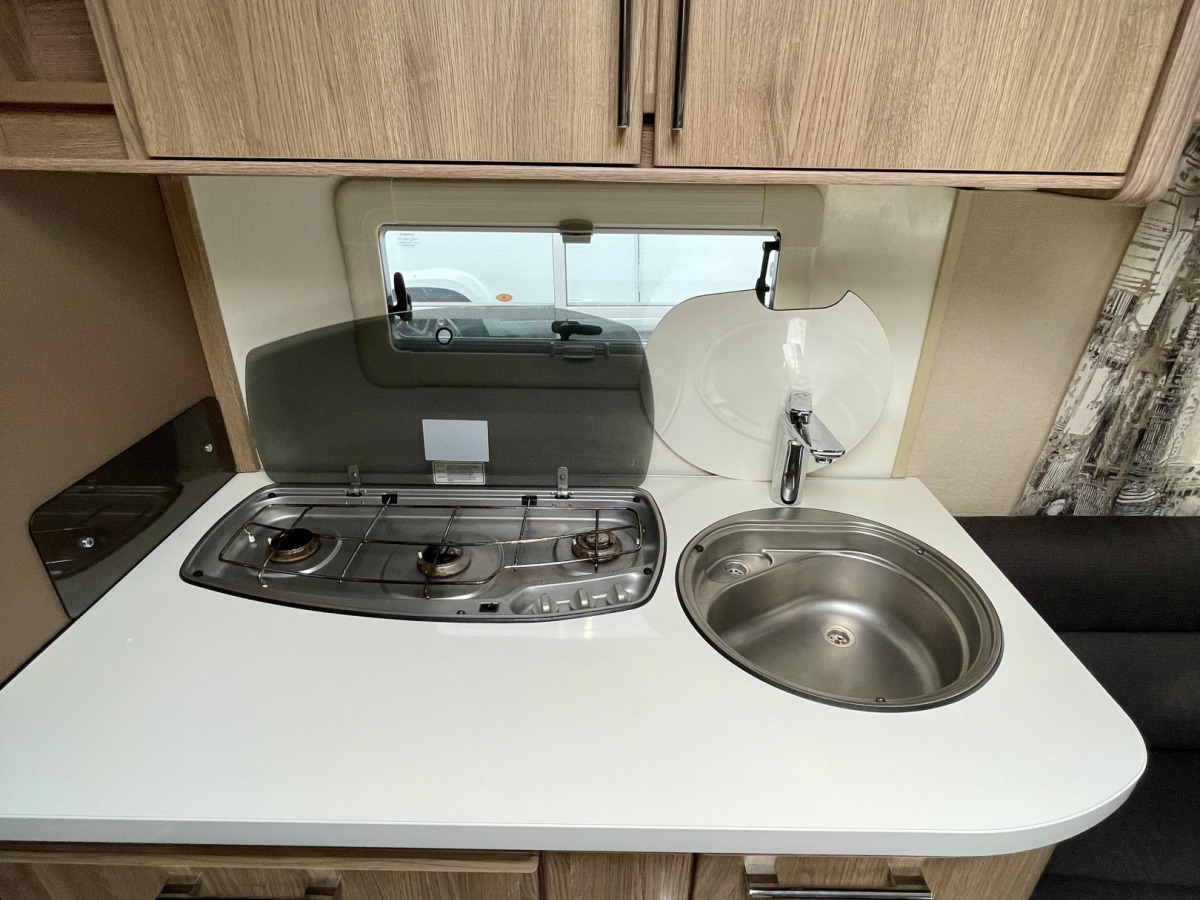 KABE CLASSIC 660GDL KS / ALDE / FÖRTÄLT / BARNKAMMARE / AC, bild 8 av 29