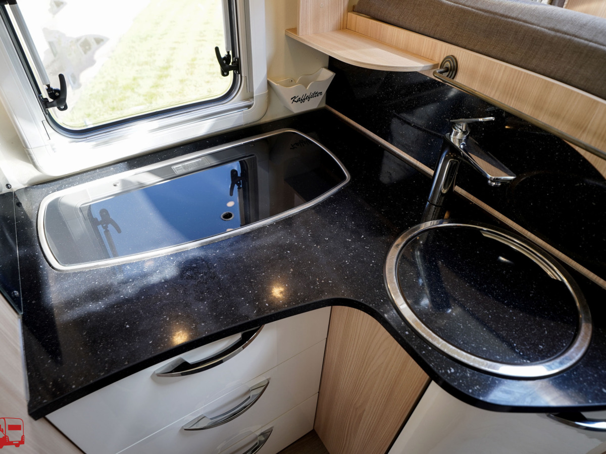Bürstner Nexxo T 720 Låga enkelsängar, bild 10 av 39