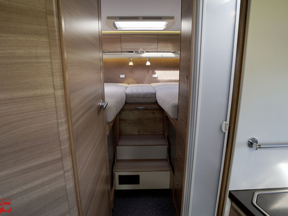 Adria Coral S 670 SL Långbäddar ALDE, bild 13 av 40
