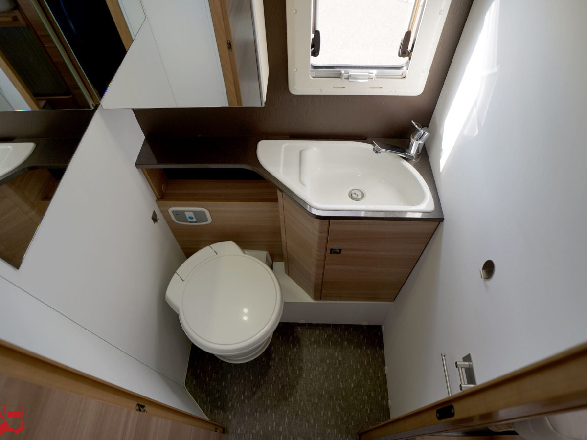 Adria Coral S 670 SL Långbäddar ALDE, bild 17 av 40