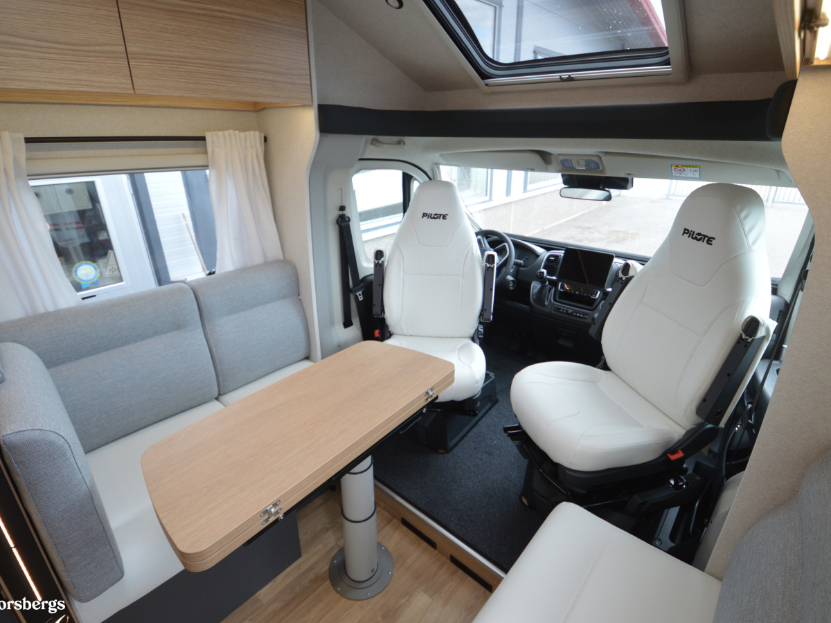 Pilote P740 FGJ EVIDENC/Nu finns den i hallen, bild 2 av 35