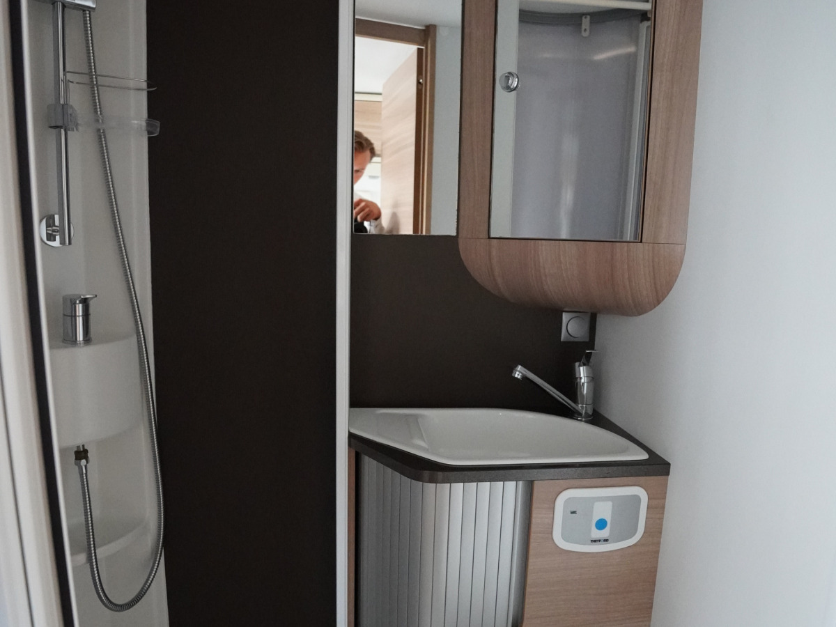 Adria SONIC I 600 SL, bild 11 av 18